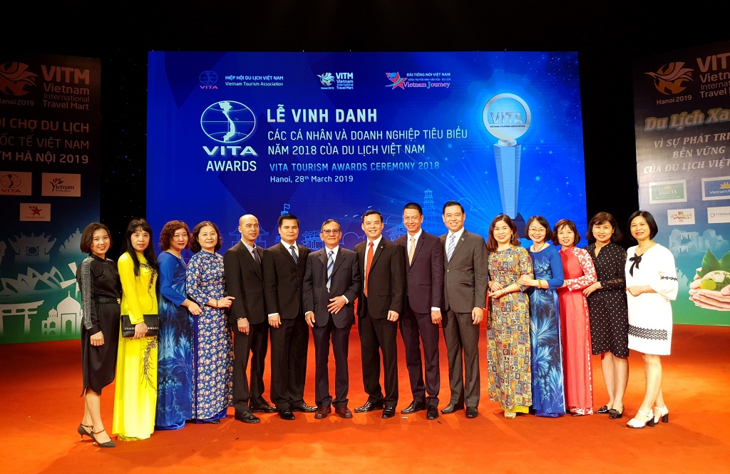 CLB quản lý buồng Việt Nam nhận giải thưởng trong chương trình “Lễ vinh danh các doanh nghiệp, cá nhân tiêu biểu năm 2018 ngành Du lịch Việt Nam”