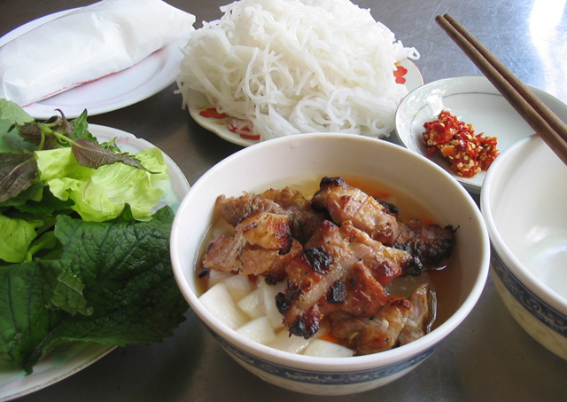 Báo Anh ca ngợi Hà Nội là một trong 16 thành phố có ẩm thực hấp dẫn nhất thế giới